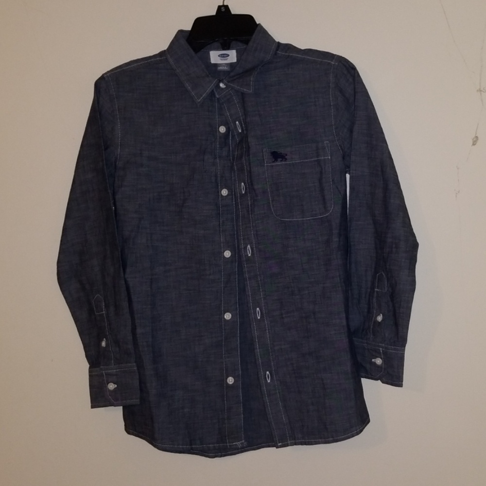NWT Boys Button Down Chambray Shirt